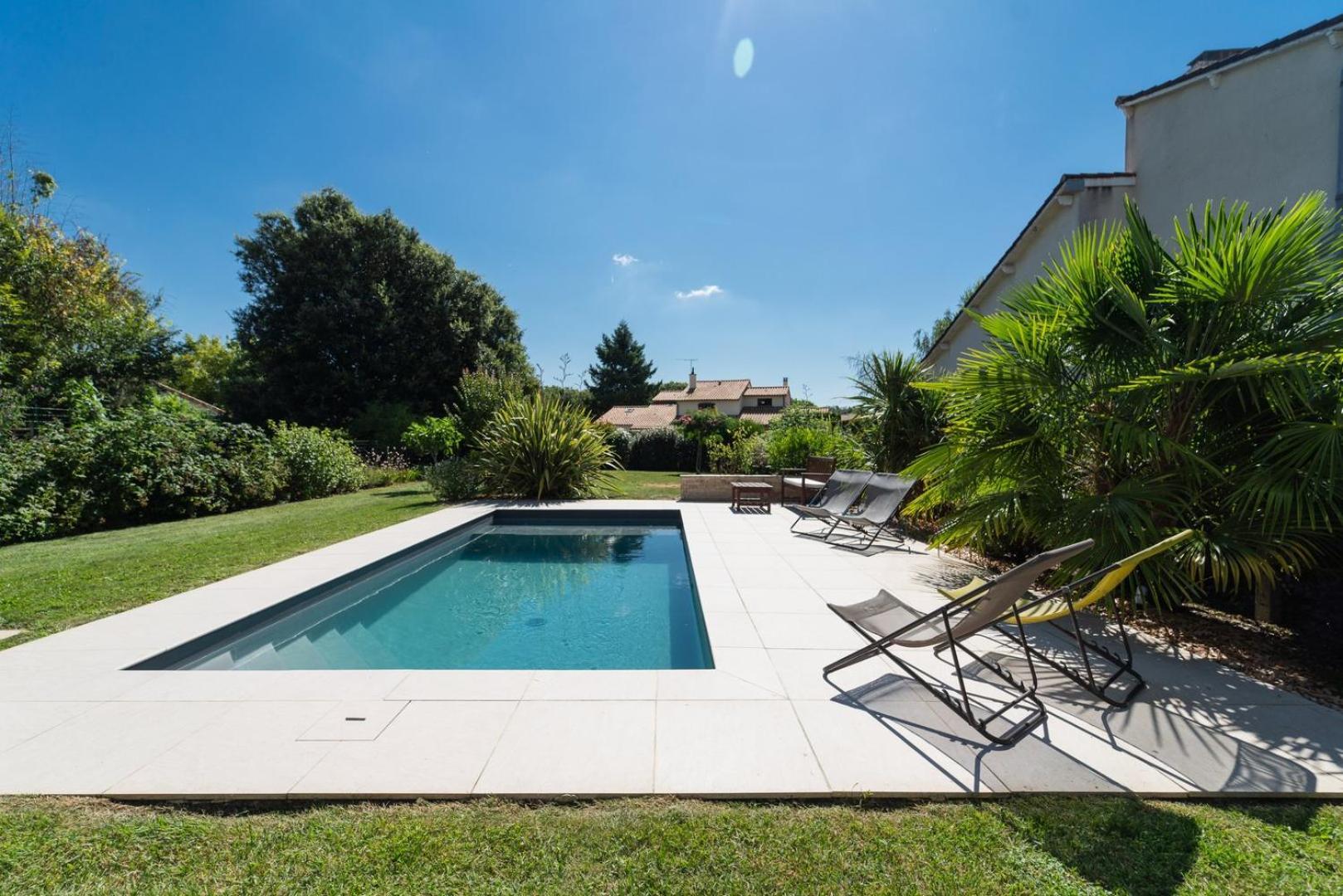 Holiday home La Maison Chateau D'eau : Piscine Pour 6/8 Pers Saint-Benoit (Vienne)